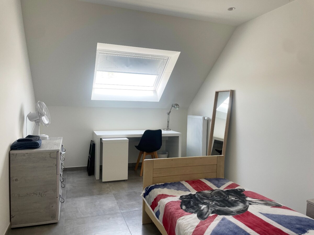 Coup de cœur assuré : maison 3 façades moderne et lumineuse ! 