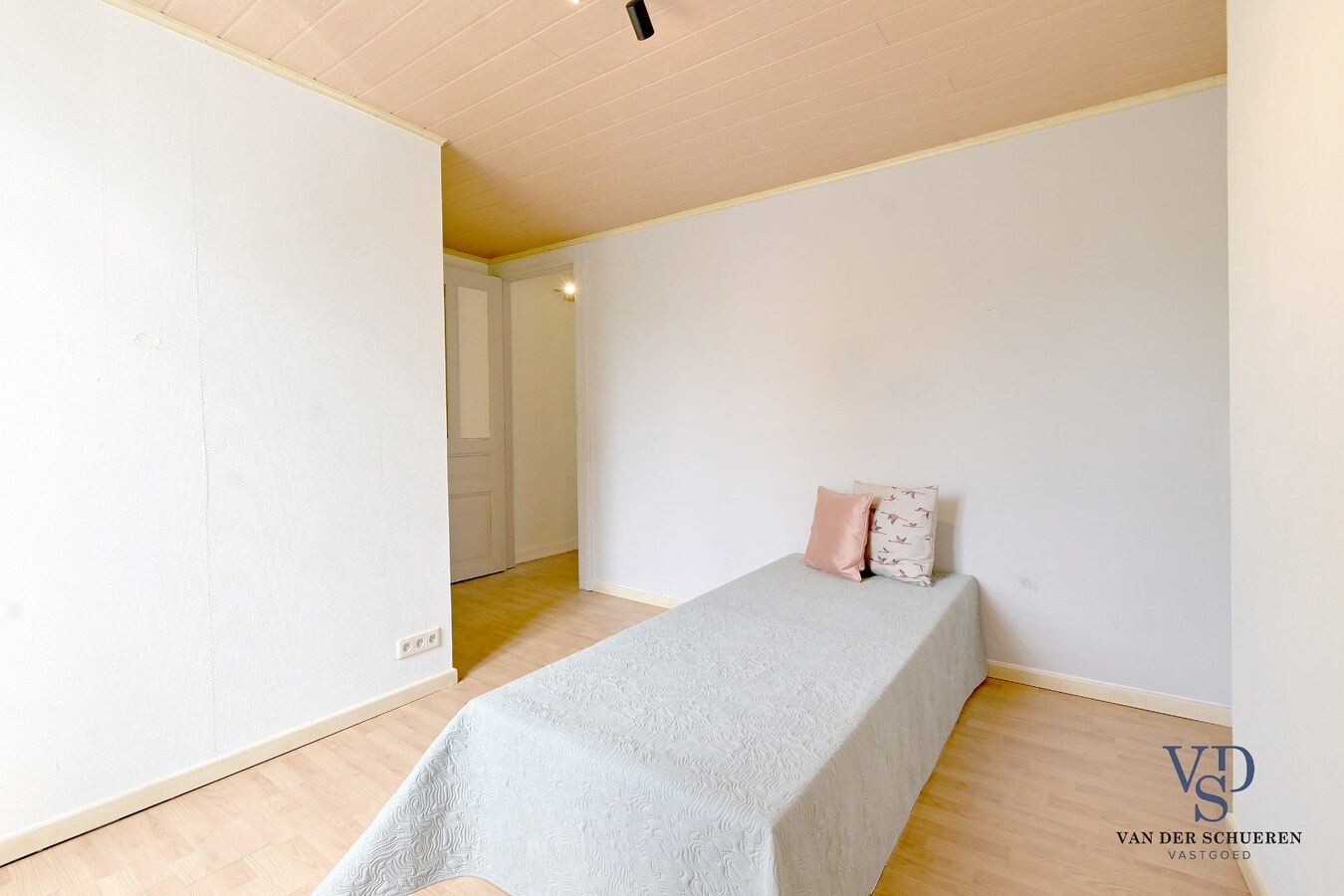 Ruime 3 slpk-woning met garage en tuin. 