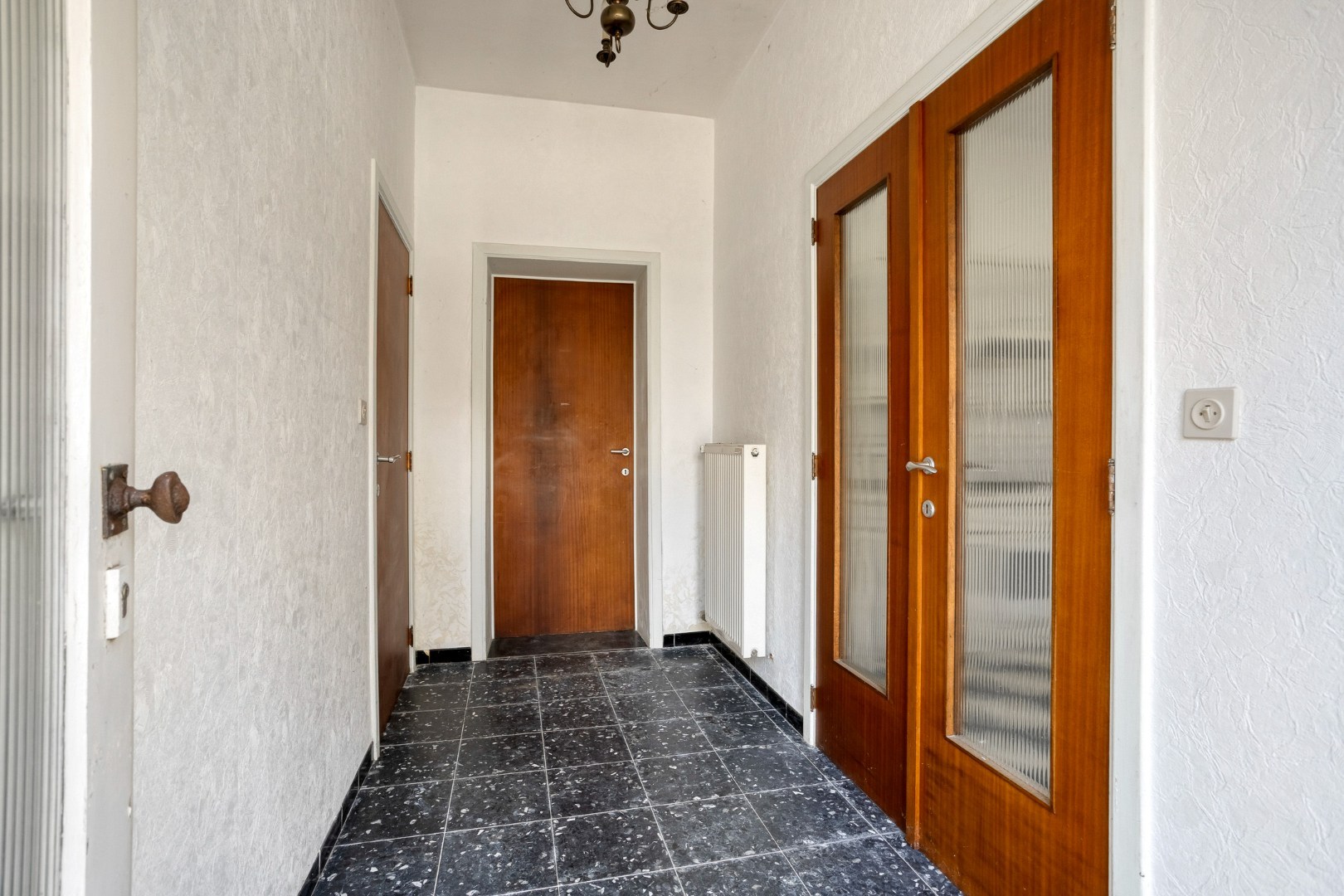 TE RENOVEREN WONING met 2/3/4 slaapkamers en tuin – 1640 SINT-GENESIUS-RODE 