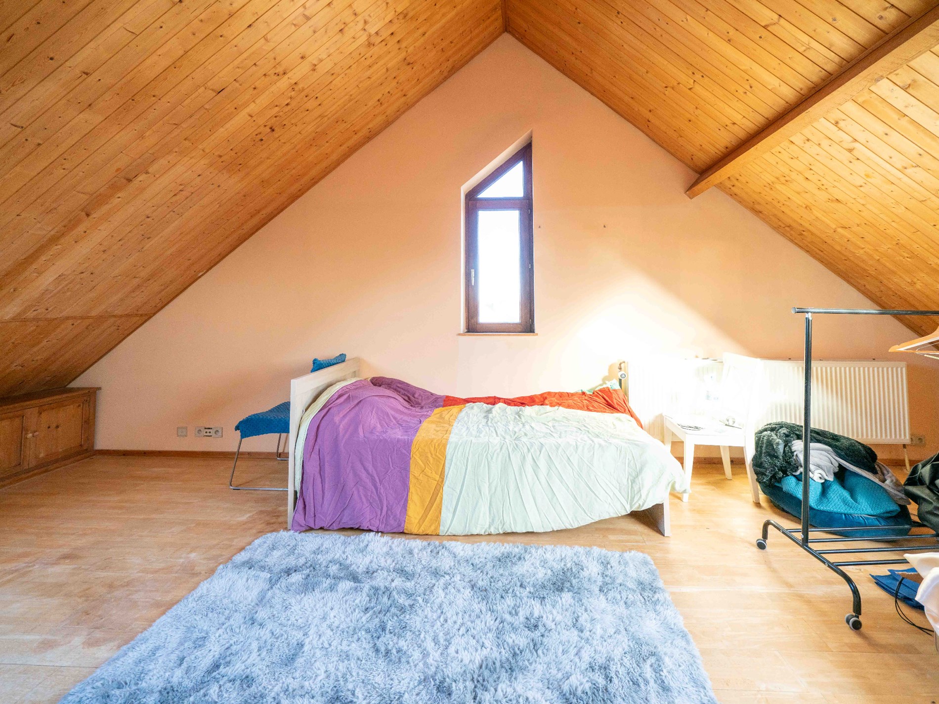 Zéér ruime energiezuinige woning met 4 kamers en bureau 