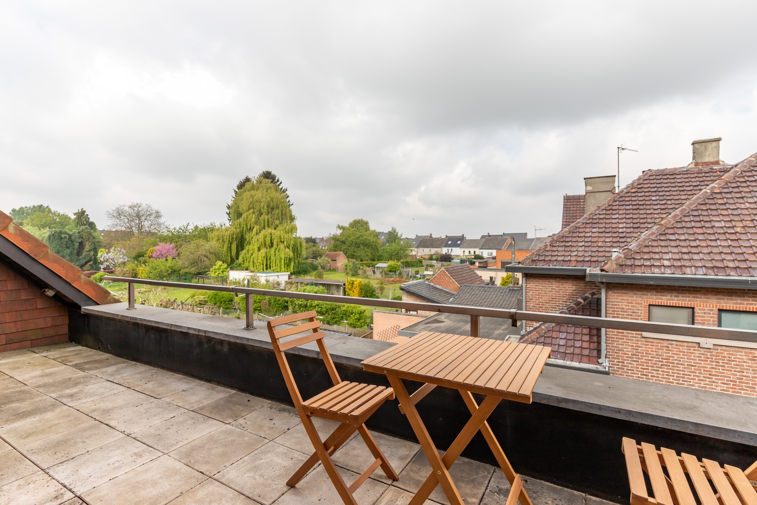 Duplex van 90m², 3 slaapkamers en garage, hartje Herzele 