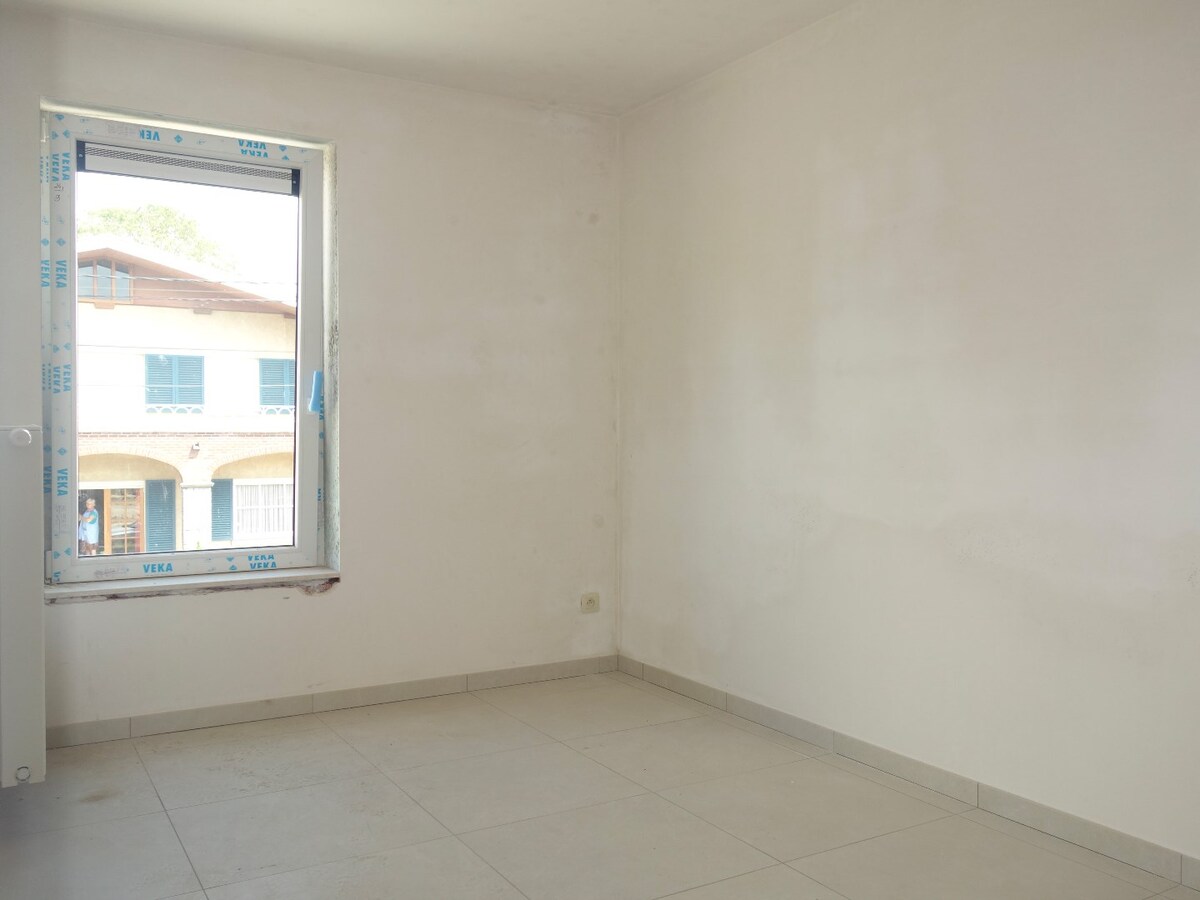 Construction moderne en plein coeur du village de Pecq ! 