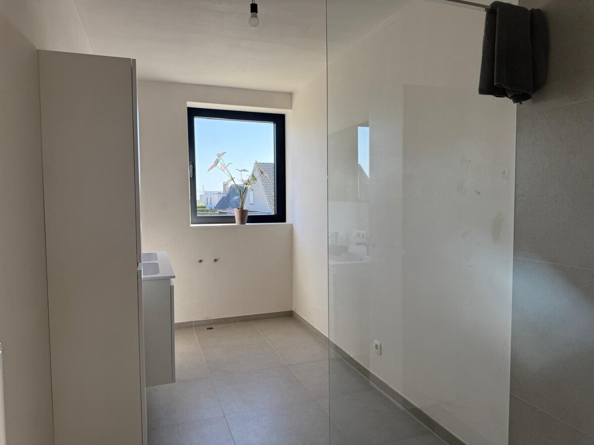 Instapklare nieuwe woning in een rustige woonwijk 