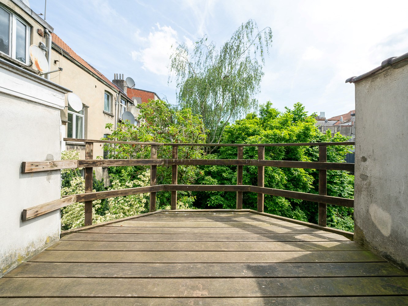 Knappe herenwoning met praktijkruimte en tuin 