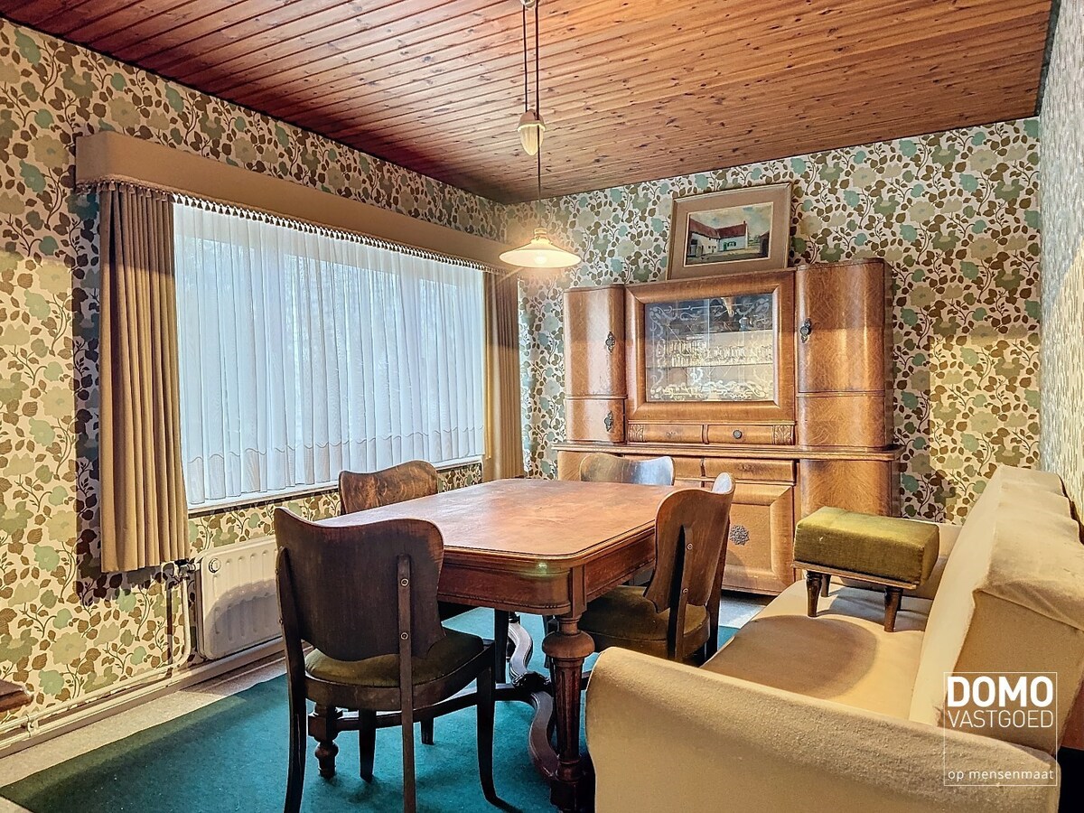 Charmante woning met ruime tuin en inpandige garage, rustig gelegen te Spalbeek. 