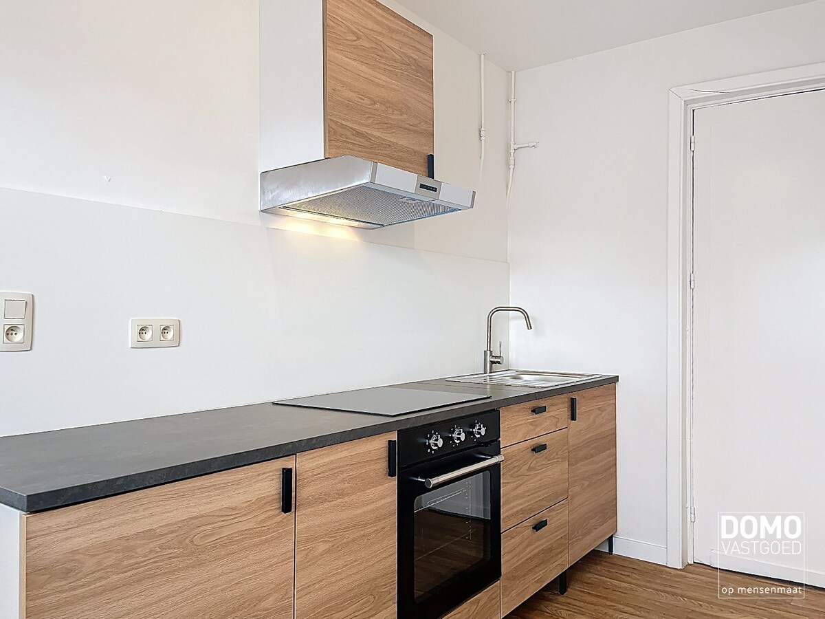 Half open bebouwing gelegen te Beringen - 3 slaapkamers -  203m² 