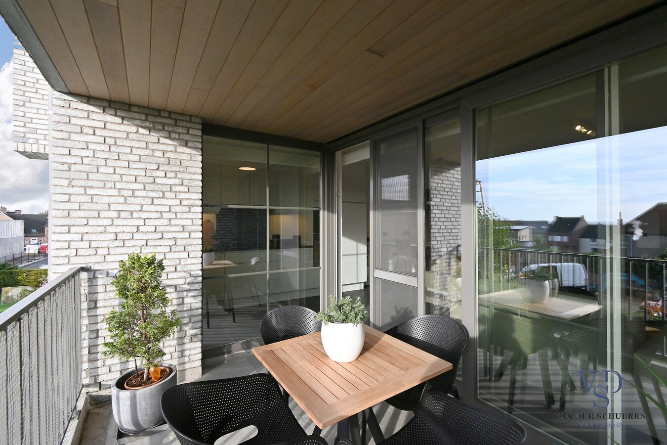 Luxueus, tijdloos wonen in Dikkelvenne. 