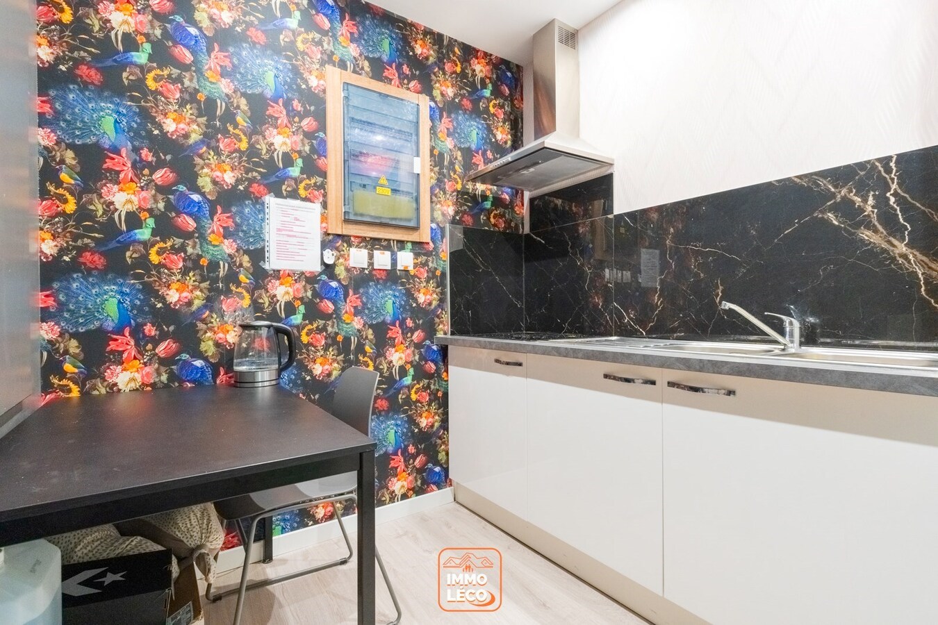 Superbe surface commerciale de +/- 110m² en plein centre-ville, nombreuses possibilités ! 