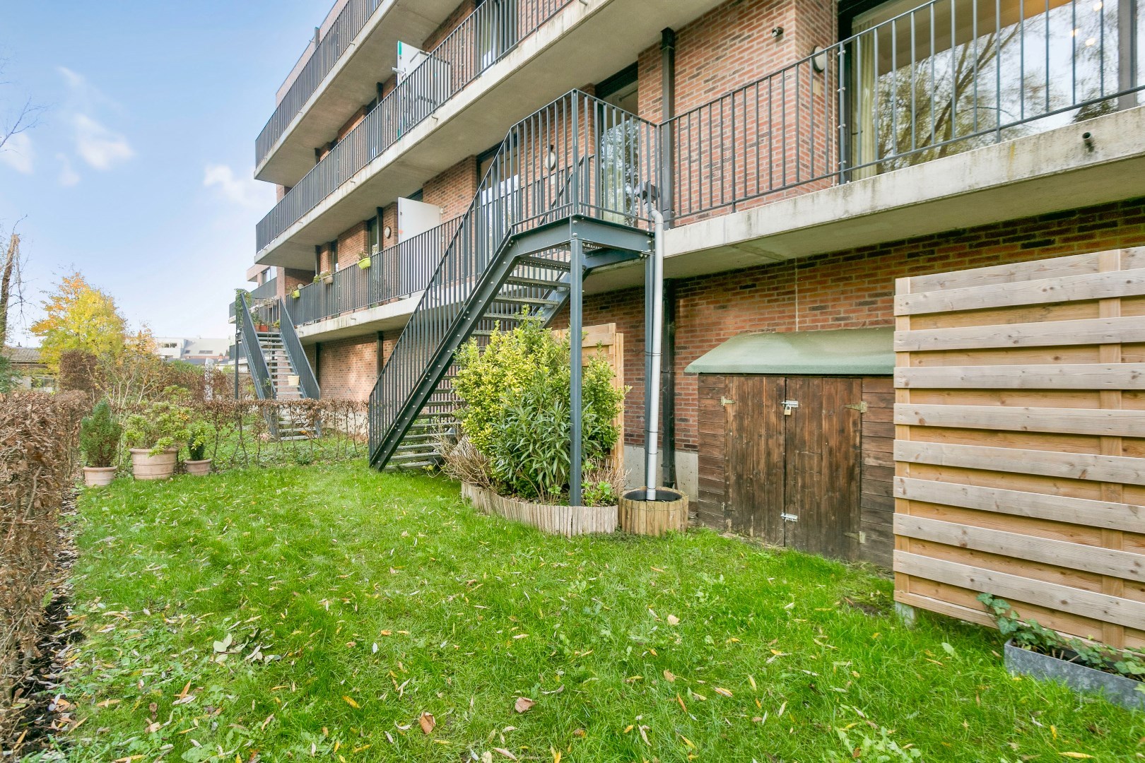 Recent 2 slpk app met tuin en balkon te Sint-Pieters-Leeuw 