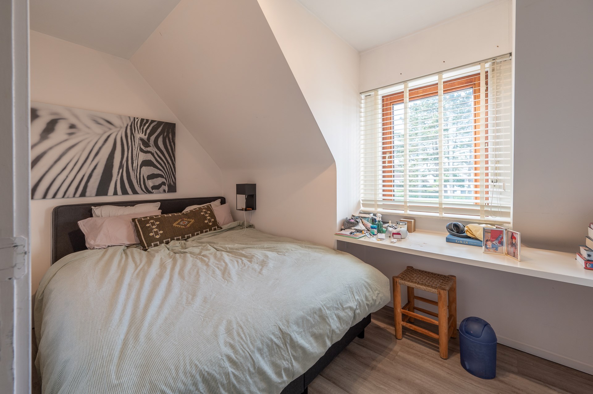 Propriété exceptionnelle et rénovée (5 510 m² de terrain) à proximité du centre de Knokke-Heist et bénéficiant d'une vue exceptionnelle sur les polders de Knokke. 