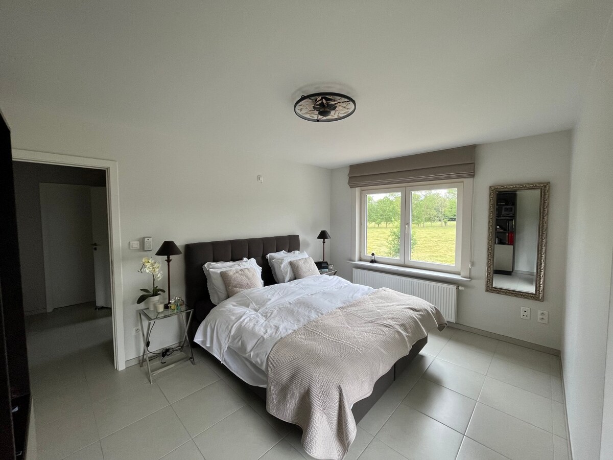 Ruime woning in het groene Zevergem, vlakbij Gent 