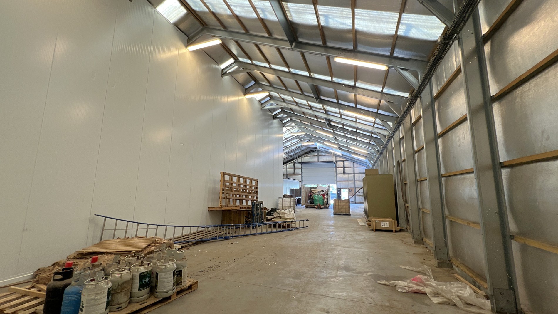 Loods te huur nabij N9 in Lievegem