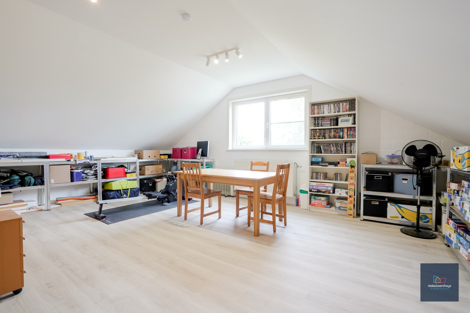 Ruime en  instapklare halfopen bebouwing met tuin 