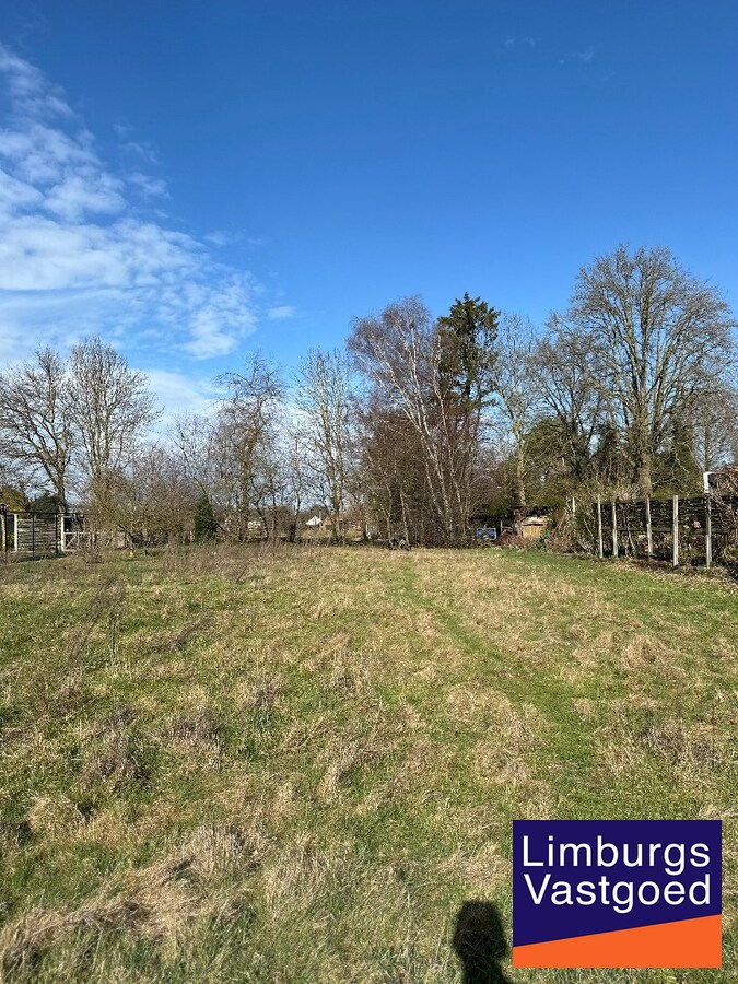 Nieuwbouwwoning, open bebouwing, 3 slpk, 14a 53ca, rustig gelegen te Kermt 