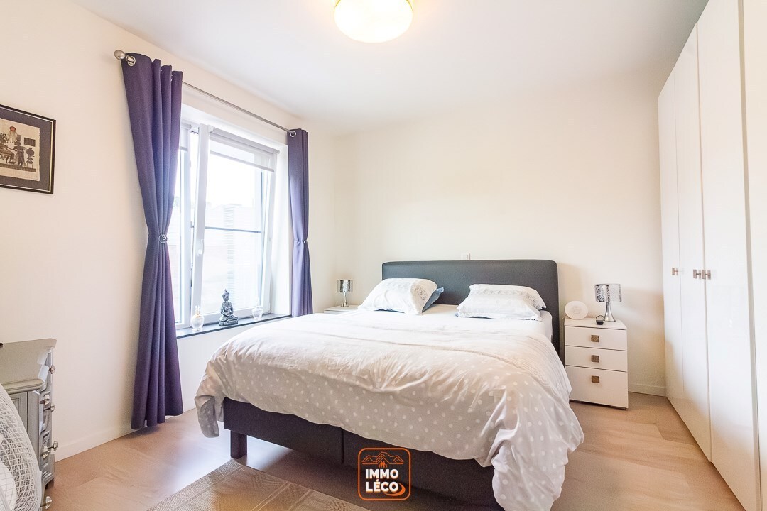 Appartement moderne avec terrasse et parking privé, en face du parc de Mouscron ! 