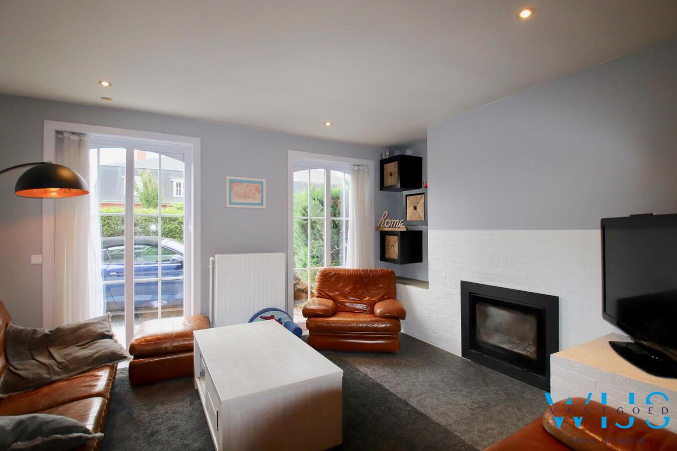 Instapklaar karaktervol woonhuis op een TOPlocatie in Eeklo ! 