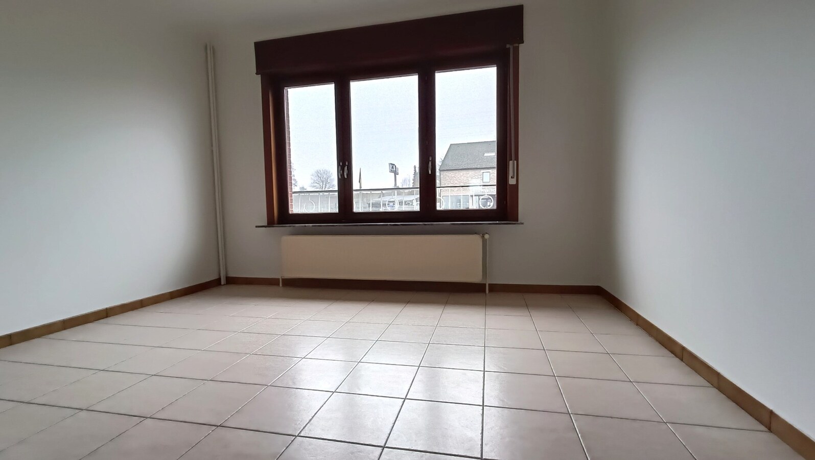 Ruime villa met garage en tuin 