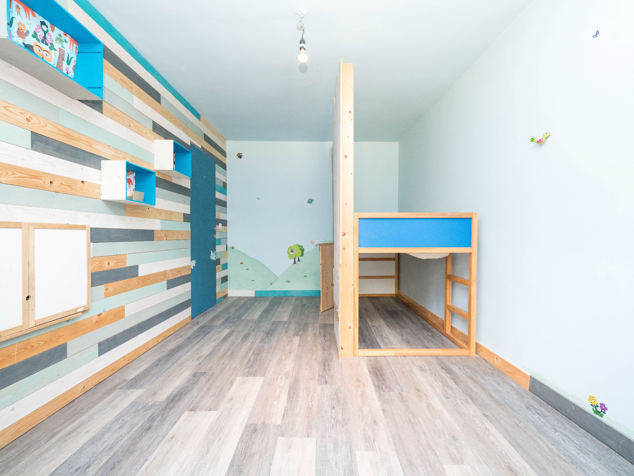 Gerenoveerde woning met 4 kamers, garage en stadstuintje 