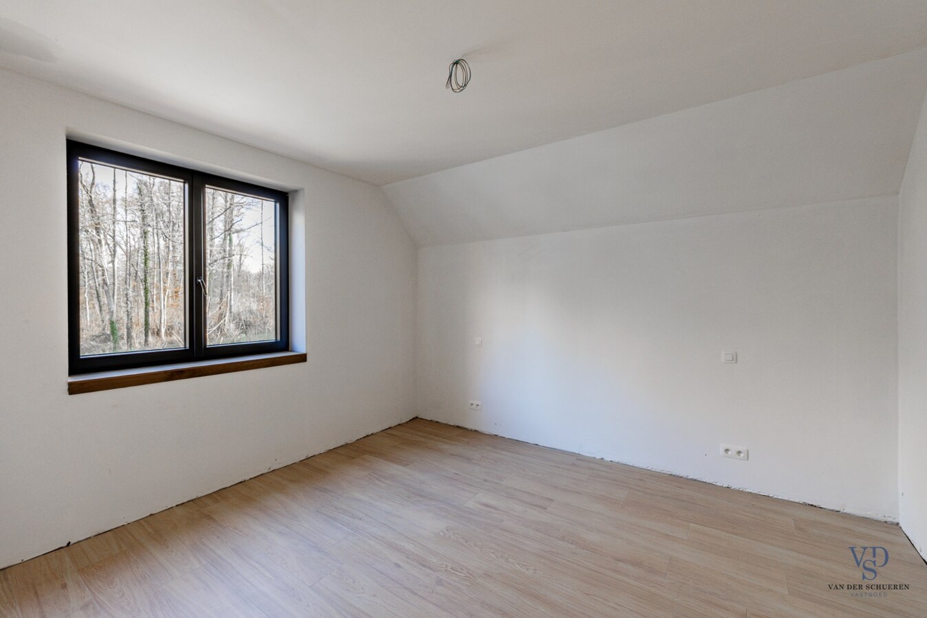 Landelijke nieuwbouwwoning in hartje Dikkelvenne. 