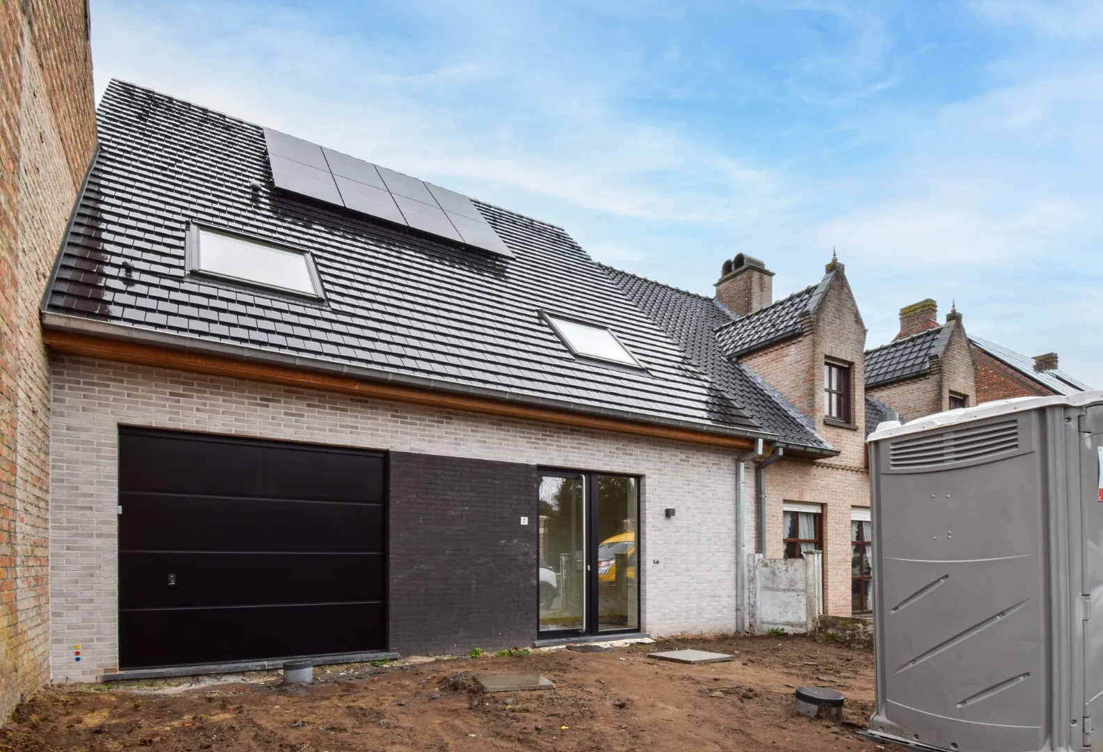 Nieuwbouwwoning met 3 ruime slaapkamers en tuin in centrum Gistel.  