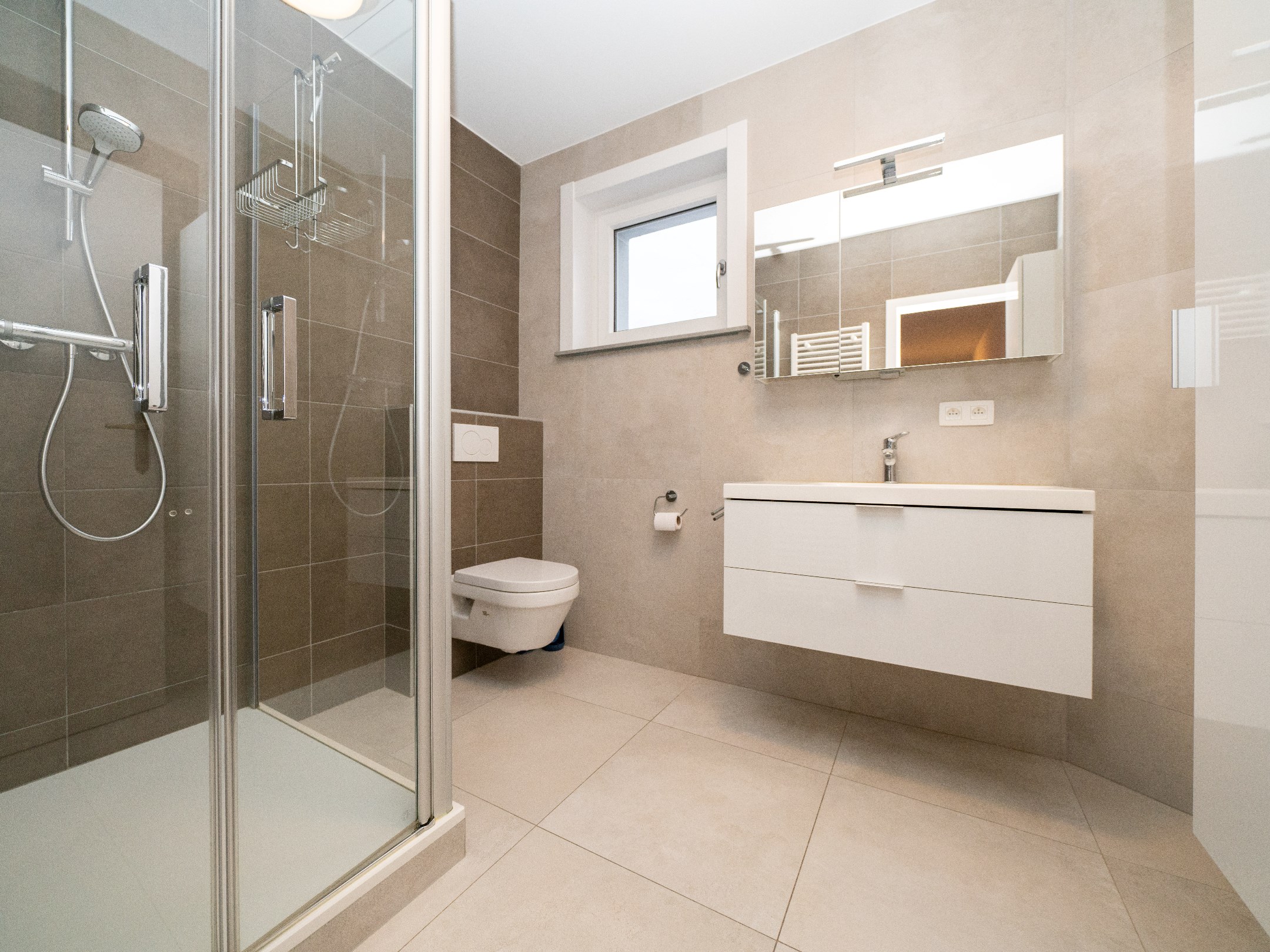 Recent gerenoveerde woning met 4 kamers en 2 badkamers 