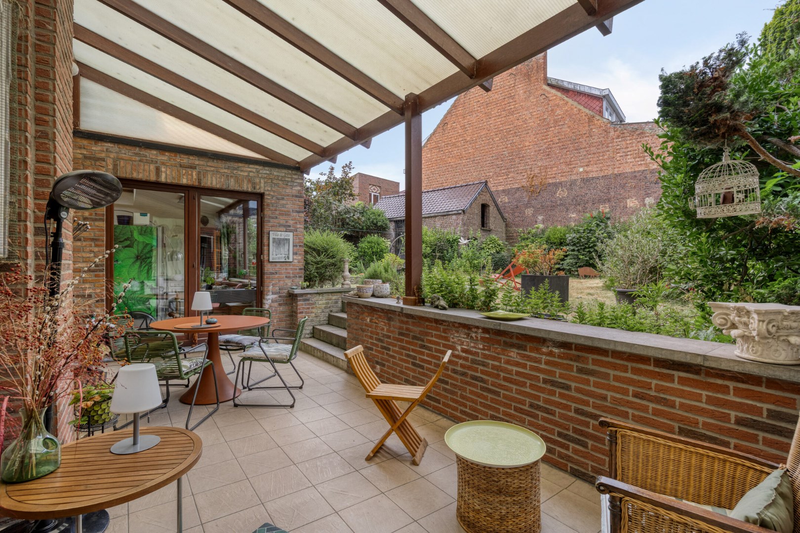 Charmant en karaktervol herenhuis, bureau en praktijkruimte, 4 kamers - 1502 LEMBEEK (HALLE) 