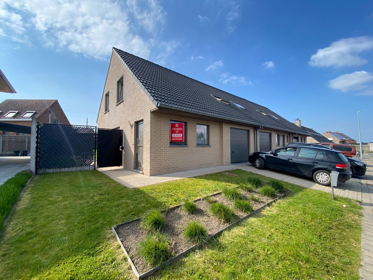 Ruime nieuwbouwwoning met zongerichte tuin en 3 slaapkamers 