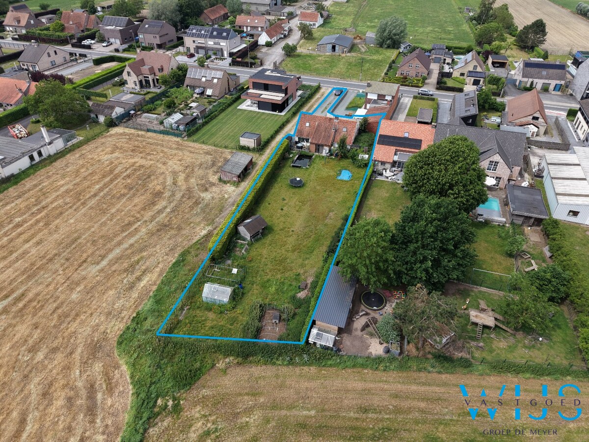 Te renoveren of af te breken open bebouwing op 1.537 m² in Waarschoot ! 