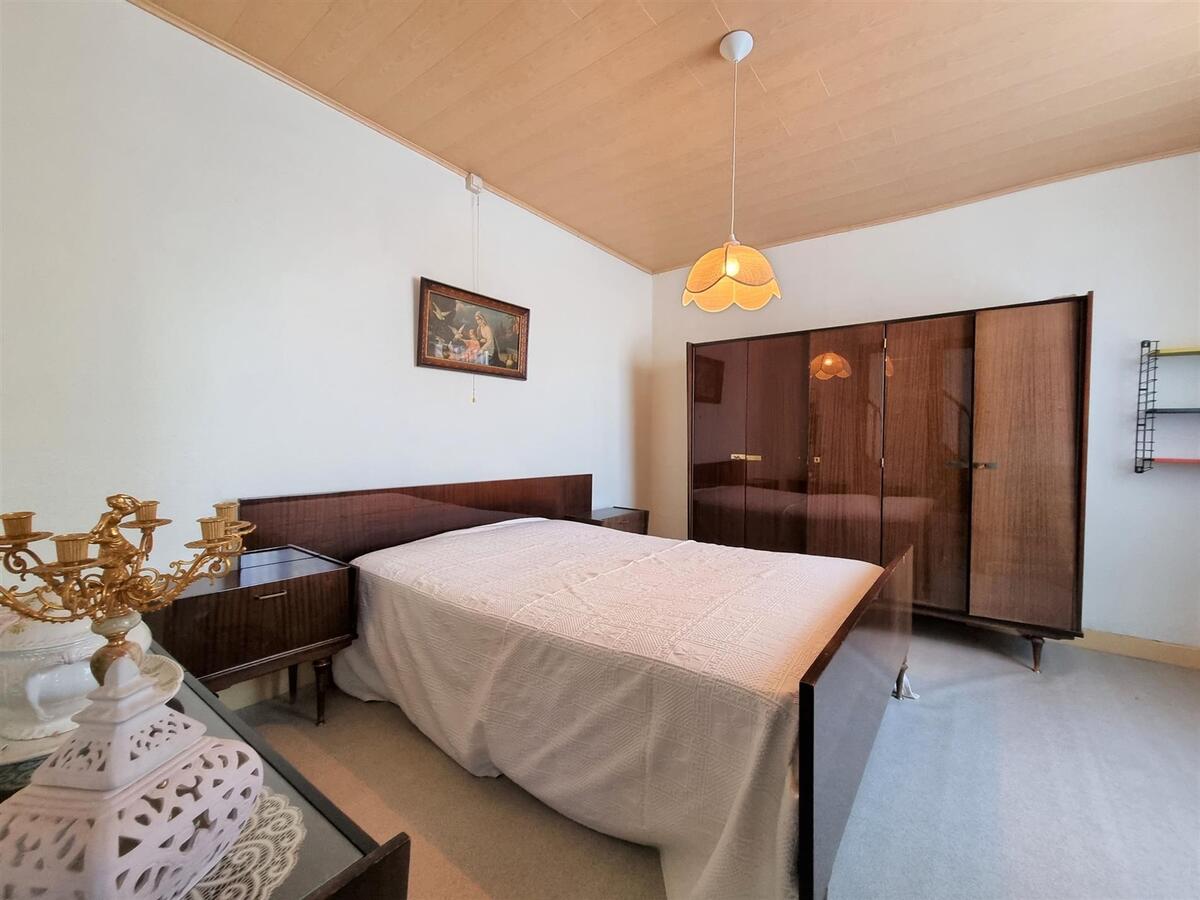 Ruime, te renoveren woning met klein atelier - Zeebrugge 