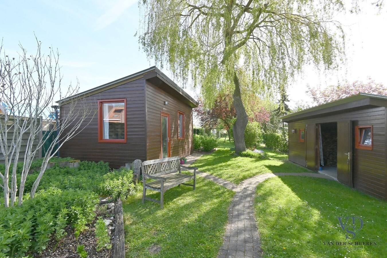 Landelijk gelegen open bebouwing op een uitzonderlijk perceel (1585m²) 