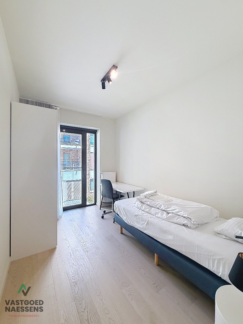SCHITTEREND DUPLEX-APPARTEMENT – 3 SLPK – 2 BADKAMERS – ZONNIG TERRAS 