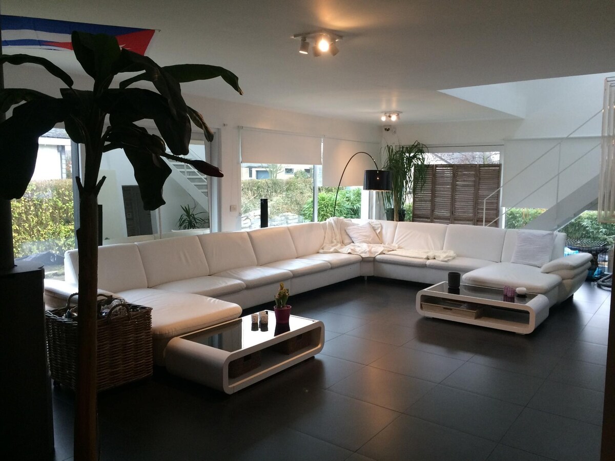 EXCLUSIEVE LOFTVILLA IN OASE VAN RUST OP ZUCHT VAN ZEE 