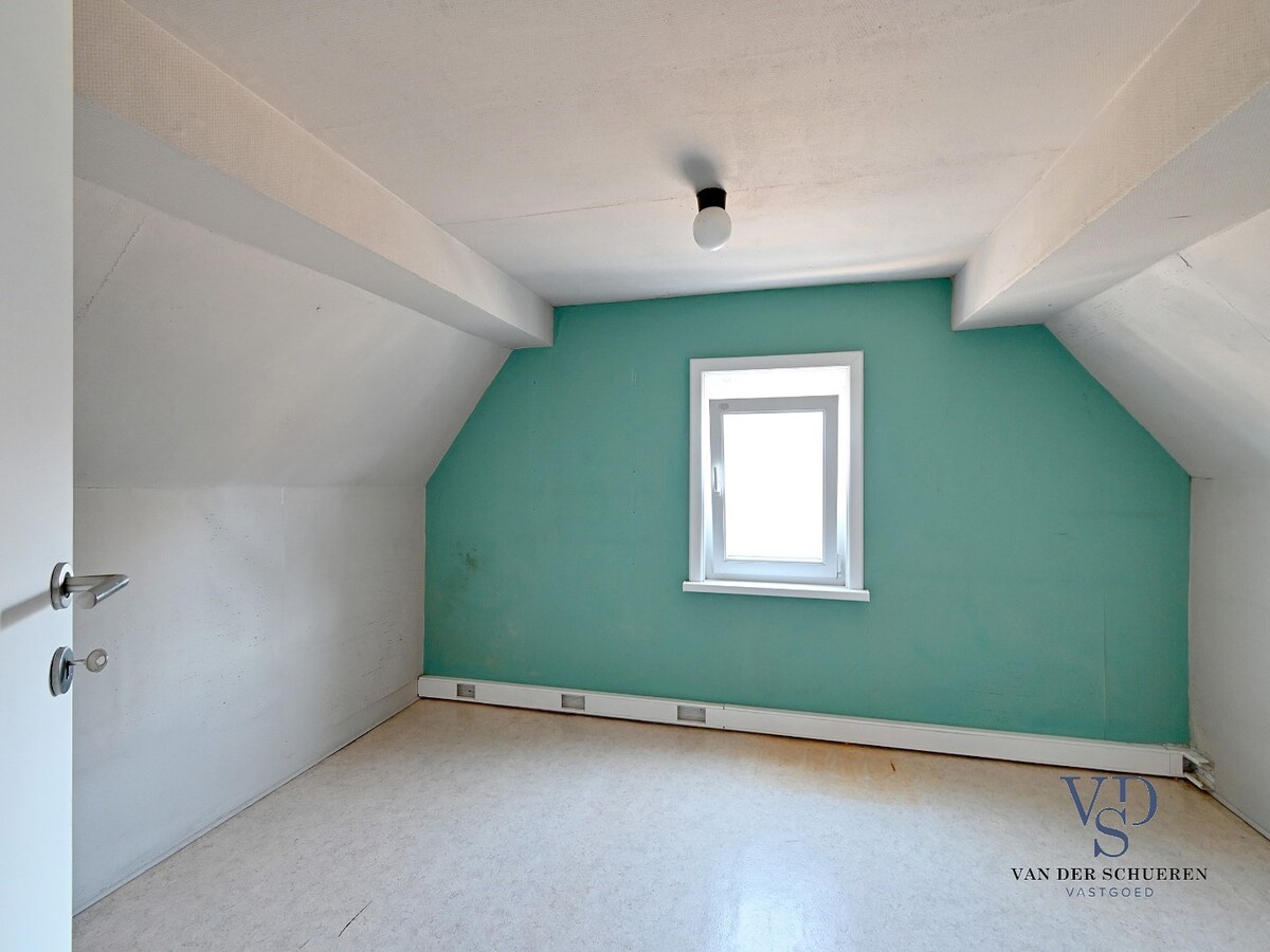 Half Open Bebouwing, met afzonderlijke tuin. 