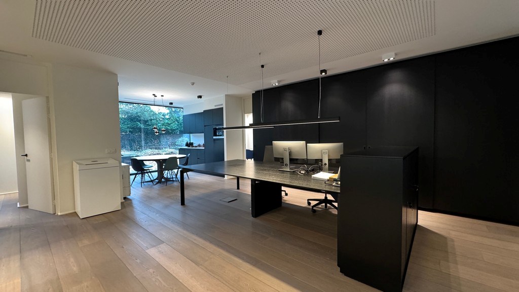 Hoogwaardig afgewerkt kantoor te koop aan de Sterre in Gent