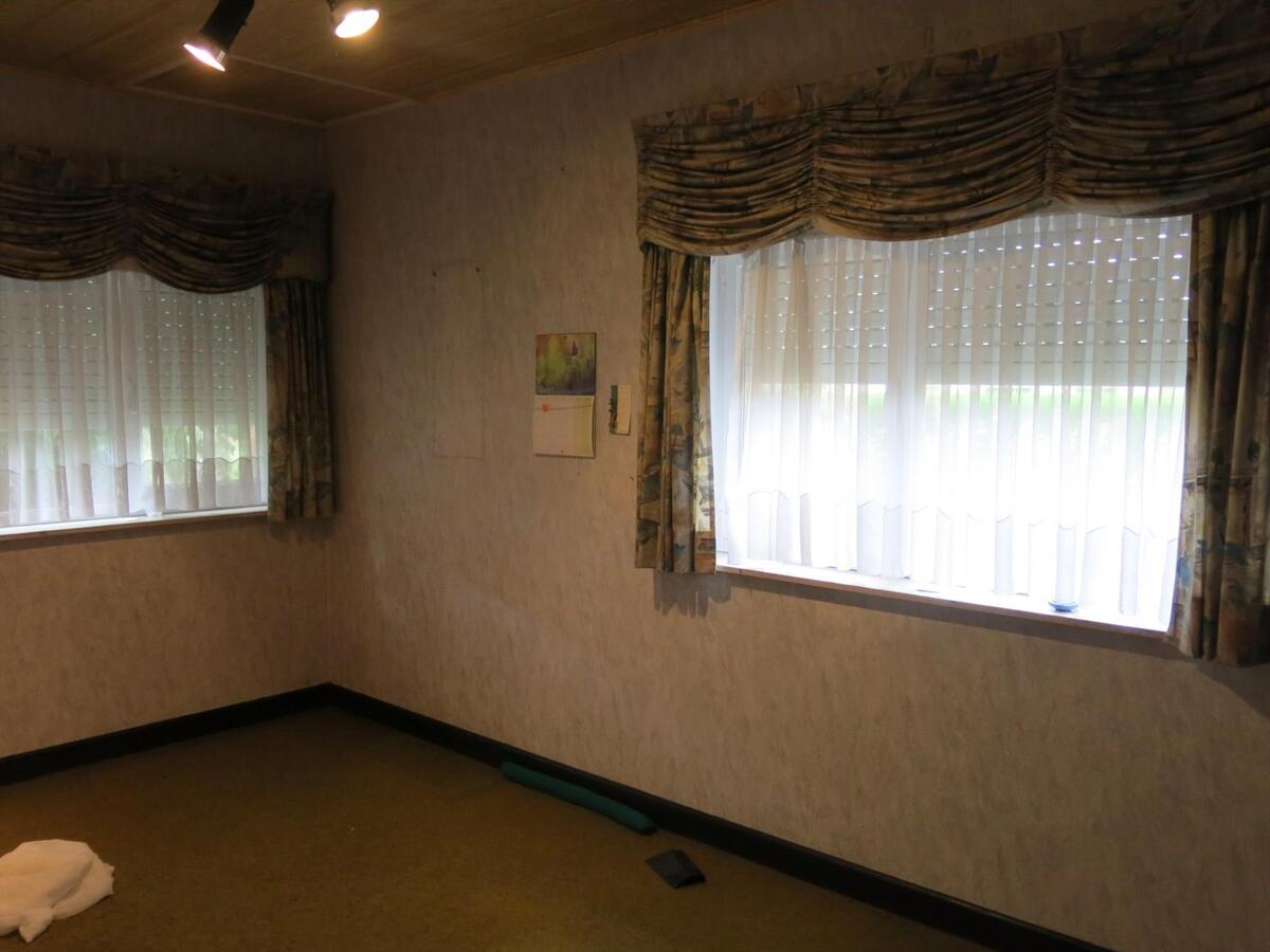 Commercieel gelegen, vrijstaande woning op perceel van 834m² 