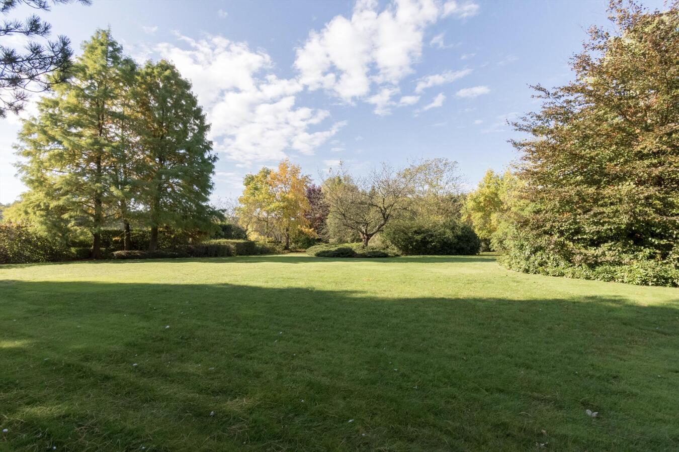 Prestigieuze villa met prachtige parktuin 