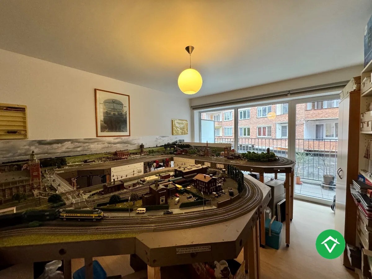 Appartement met 2 slaapkamers en garage Coupure te Gent 