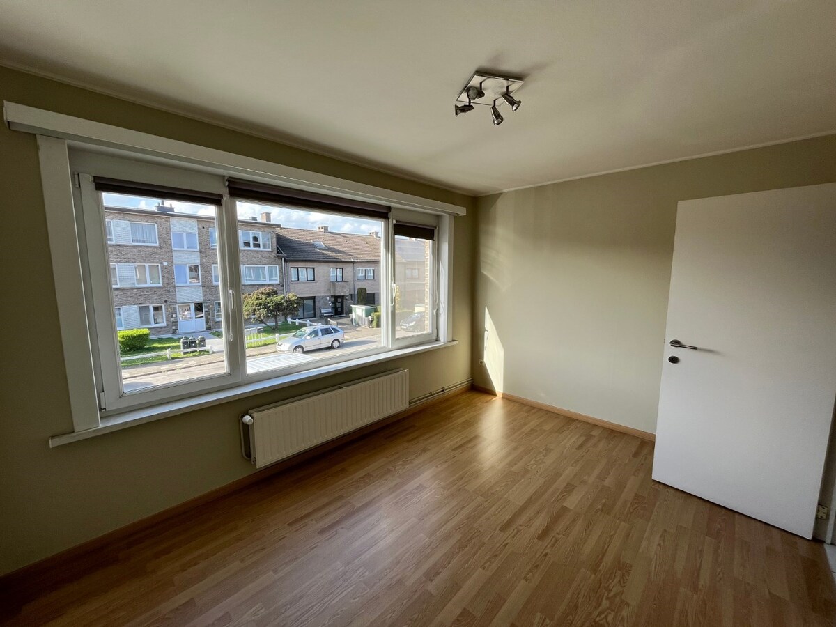 Ruim 2-slp-appartement met garage 