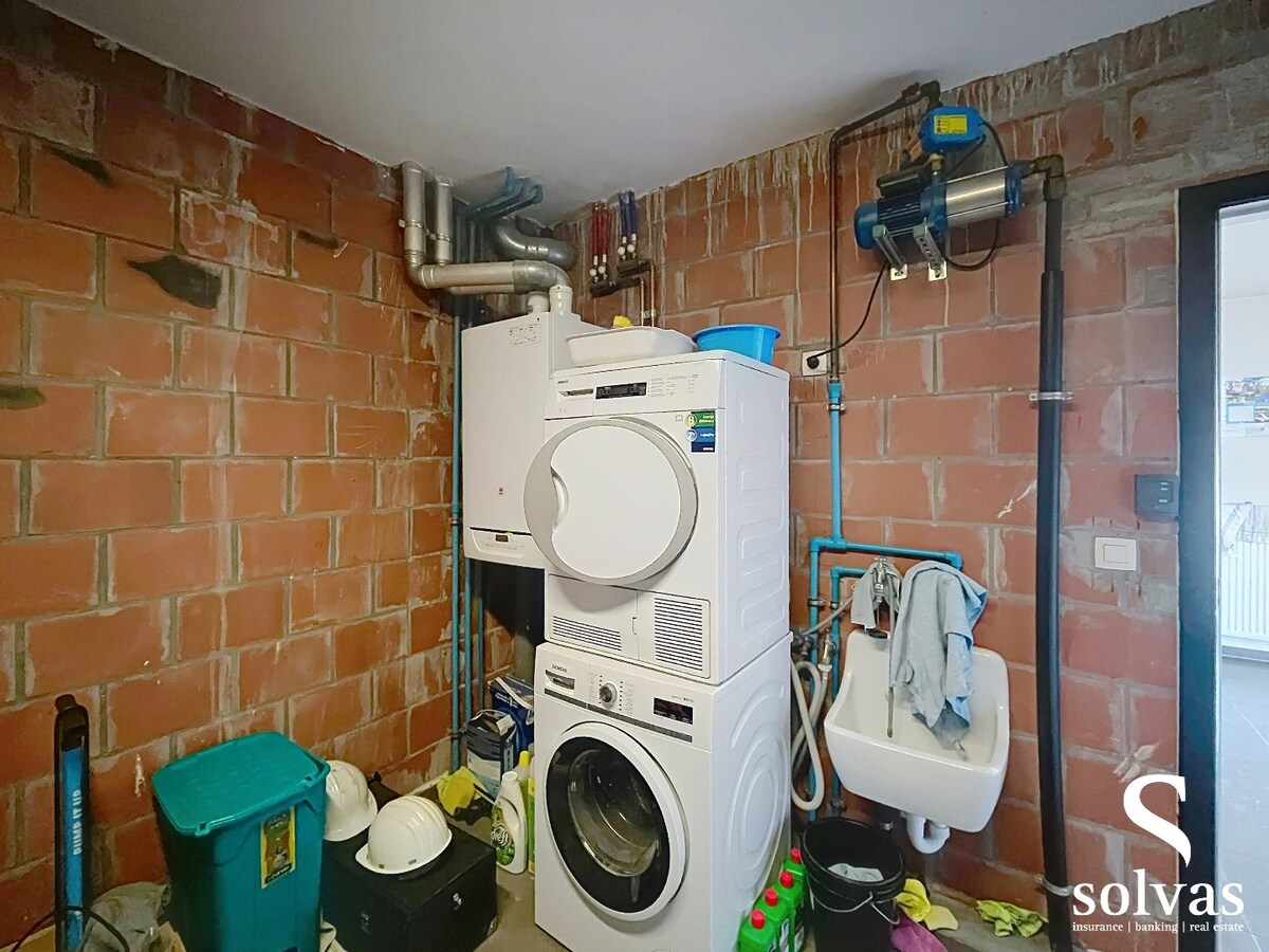 Energiezuinige woning met 3 ruime slaapkamers, bureau en ruime garage nabij centrum Aalter 