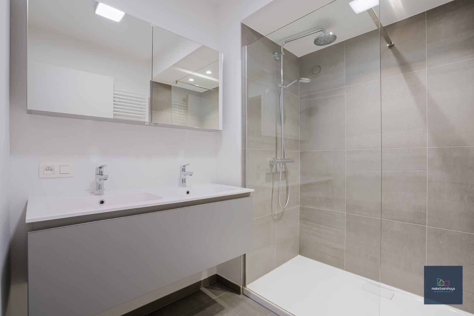 Ruim en Instapklaar 1 slp.app. met terras in zijstraat Coupure 