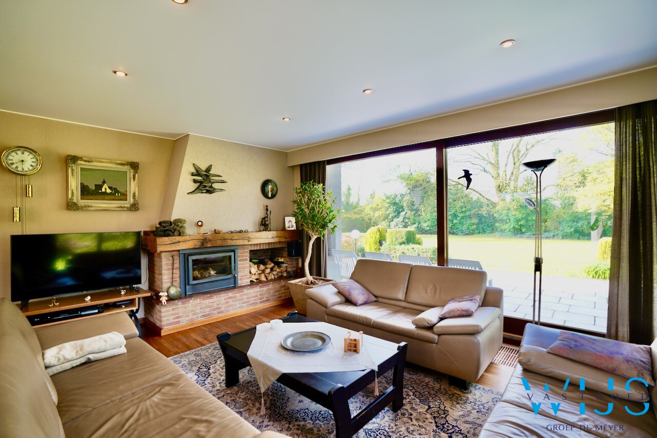 Schitterend woonhuis op een fantastisch perceel van 2859 m² te Drongen ! 