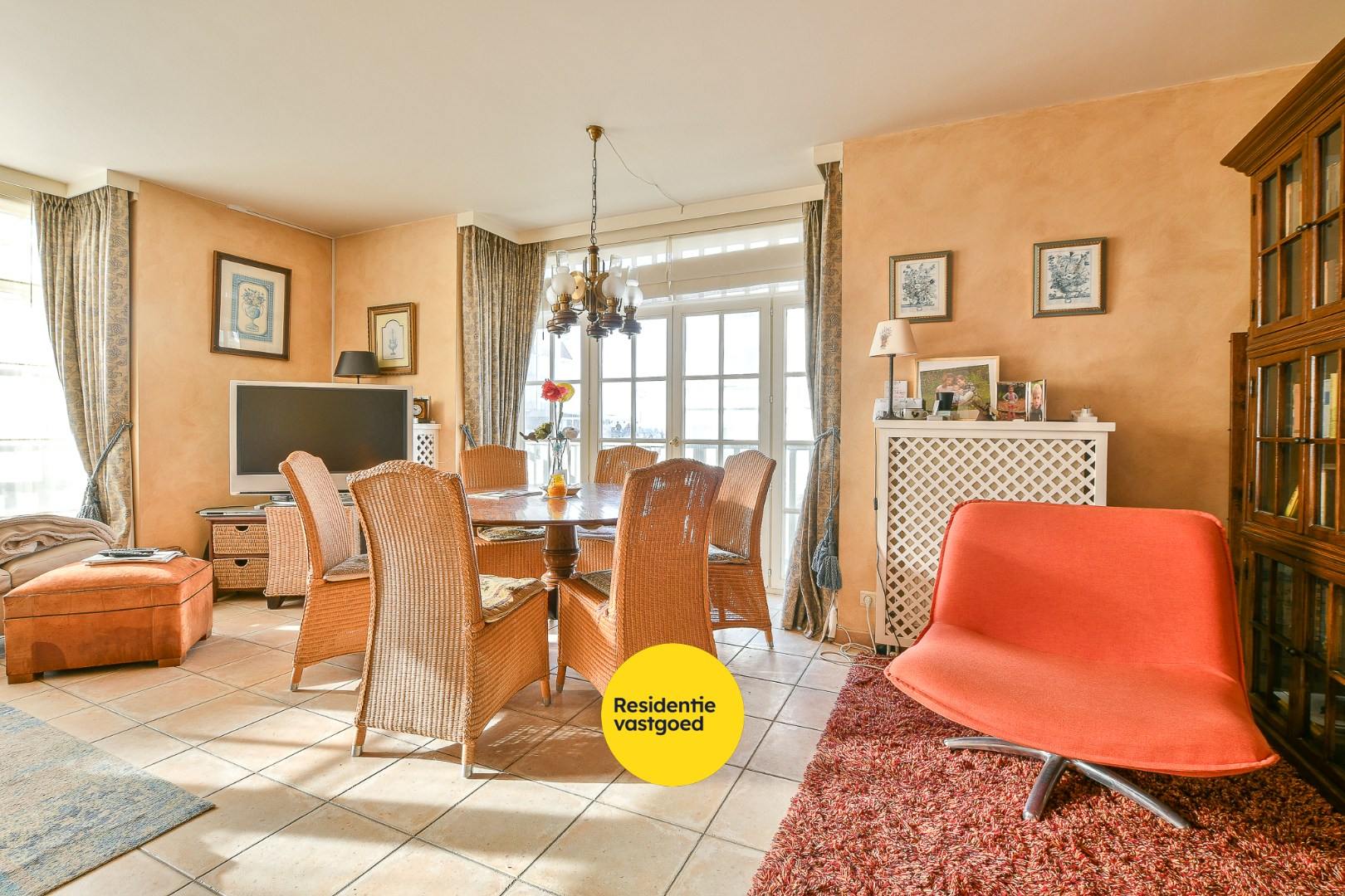 Exclusieve hoekwoning met zeezicht op topligging in de Concessie van De Haan, op 20 m van de zeedijk! 