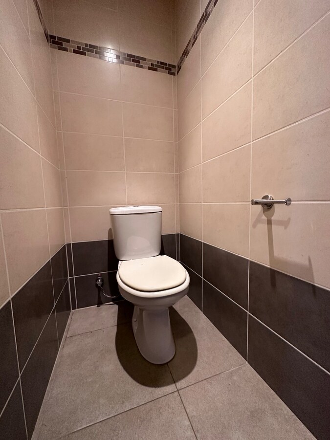 Rustig gelegen alleenstaande woning te Leke 