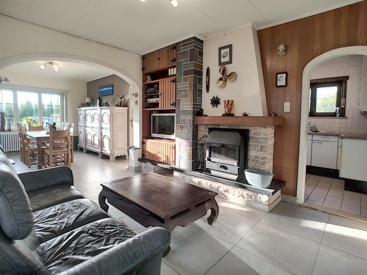 Goed gelegen alleenstaande woning op groot perceel van 828m²- Heist 