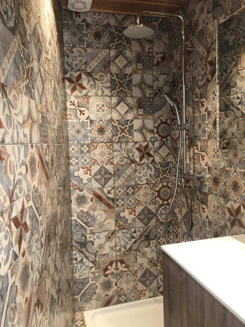 Centraal gelegen 1-slaapkamerappartement met garage 