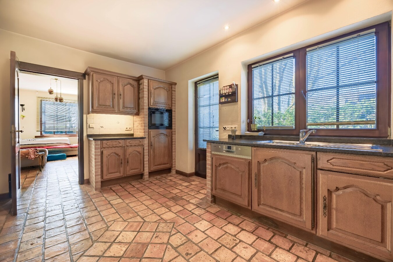 Ruime open bebouwing op perceel van 1.100m² te Dudzele 