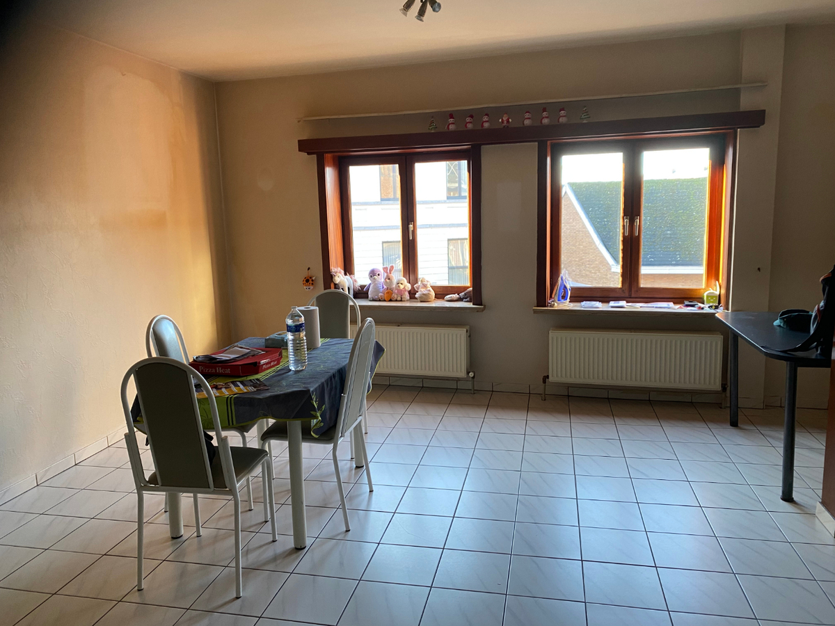 Ruim 2-slaapkamer appartement in centrum Zottegem 