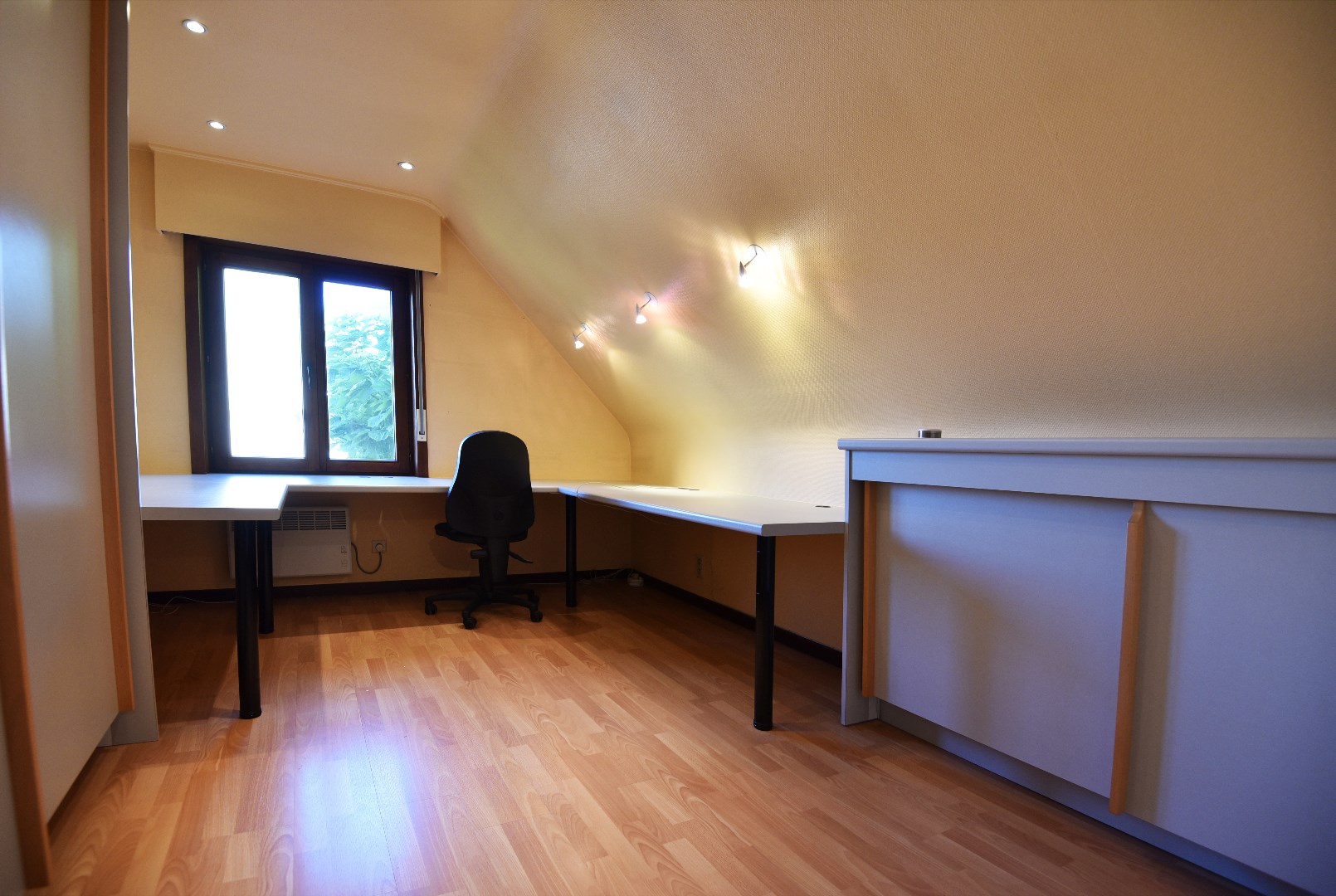 Open bebouwing met 3 slpks en tuin te Adegem 