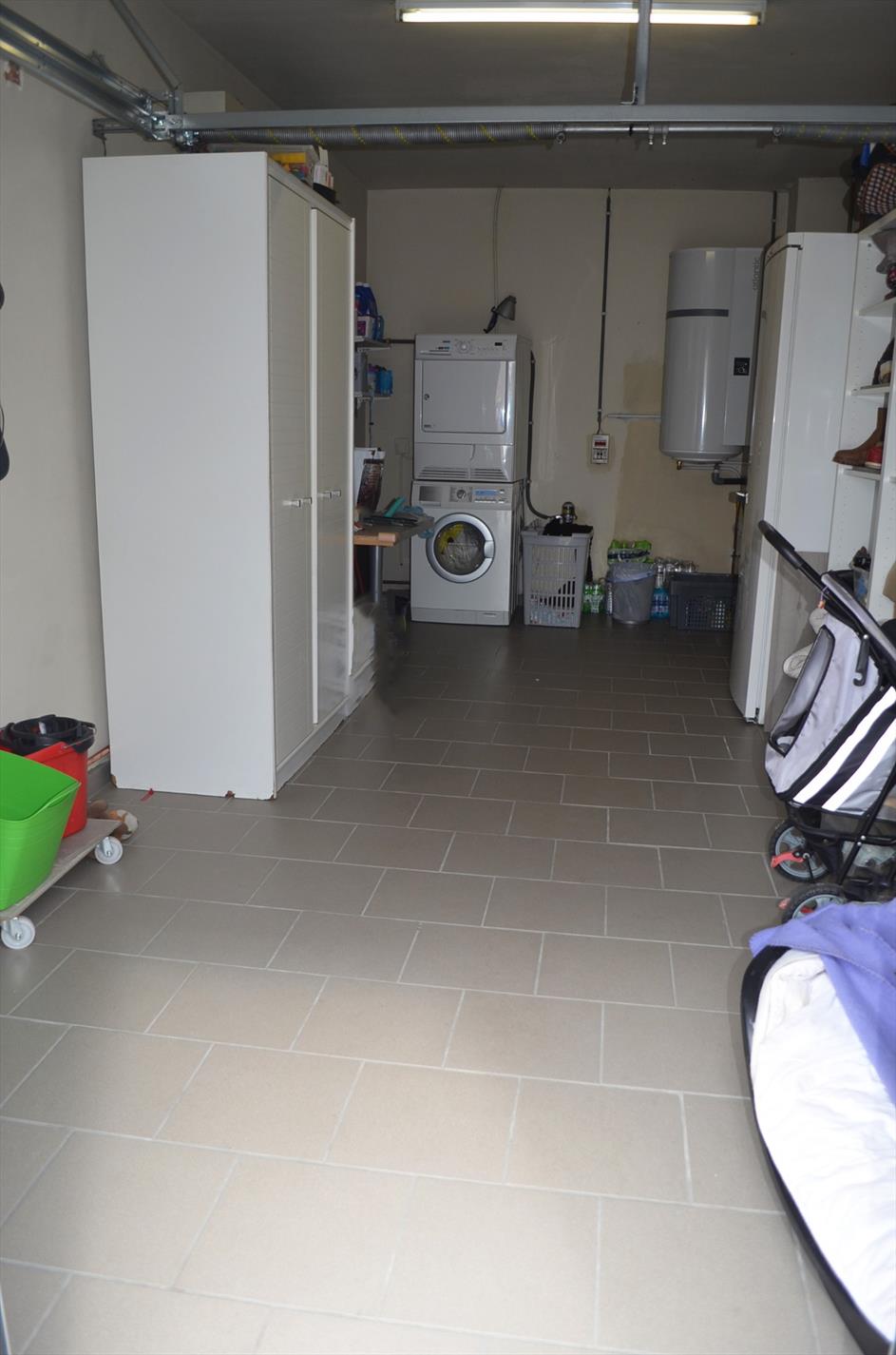 Totaal vernieuwde bungalow met  3 slpks, garage en tuin  rustig gelegen te Ertvelde 