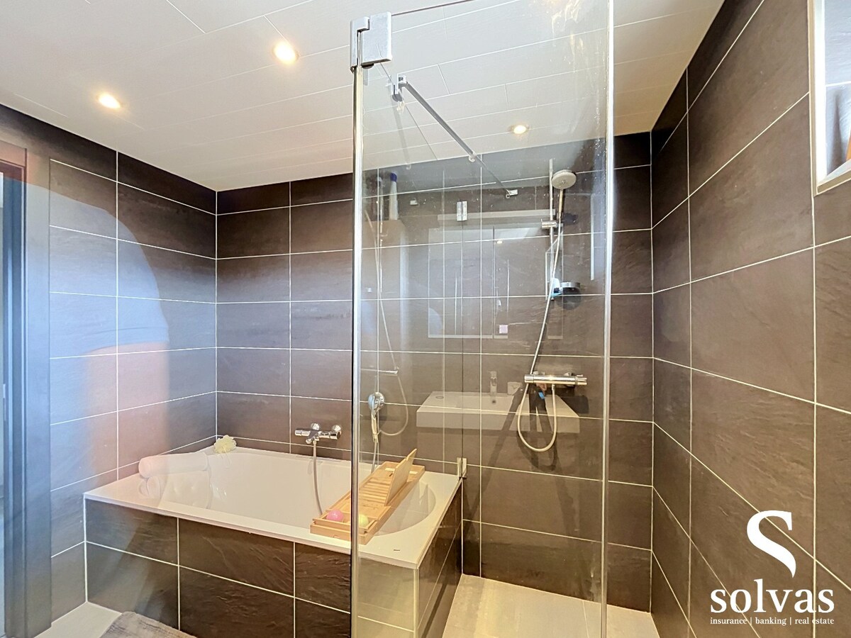 Gerenoveerde woning te Damme! 